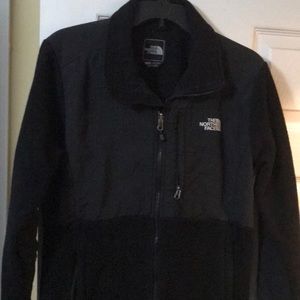 Women’s black north face-not new but in nice shape